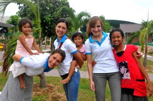 Alenas und Katharinas Freiwilligenjahr in Thailand