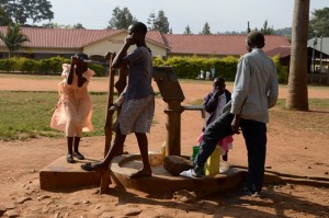 Human Help Network – Jugend- und Ausbildungszentrum Kamuli – Außenanlage