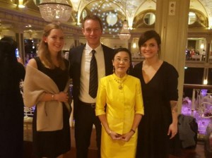 Human Help Network Foundation Thailand bei Galadinner in Den Haag